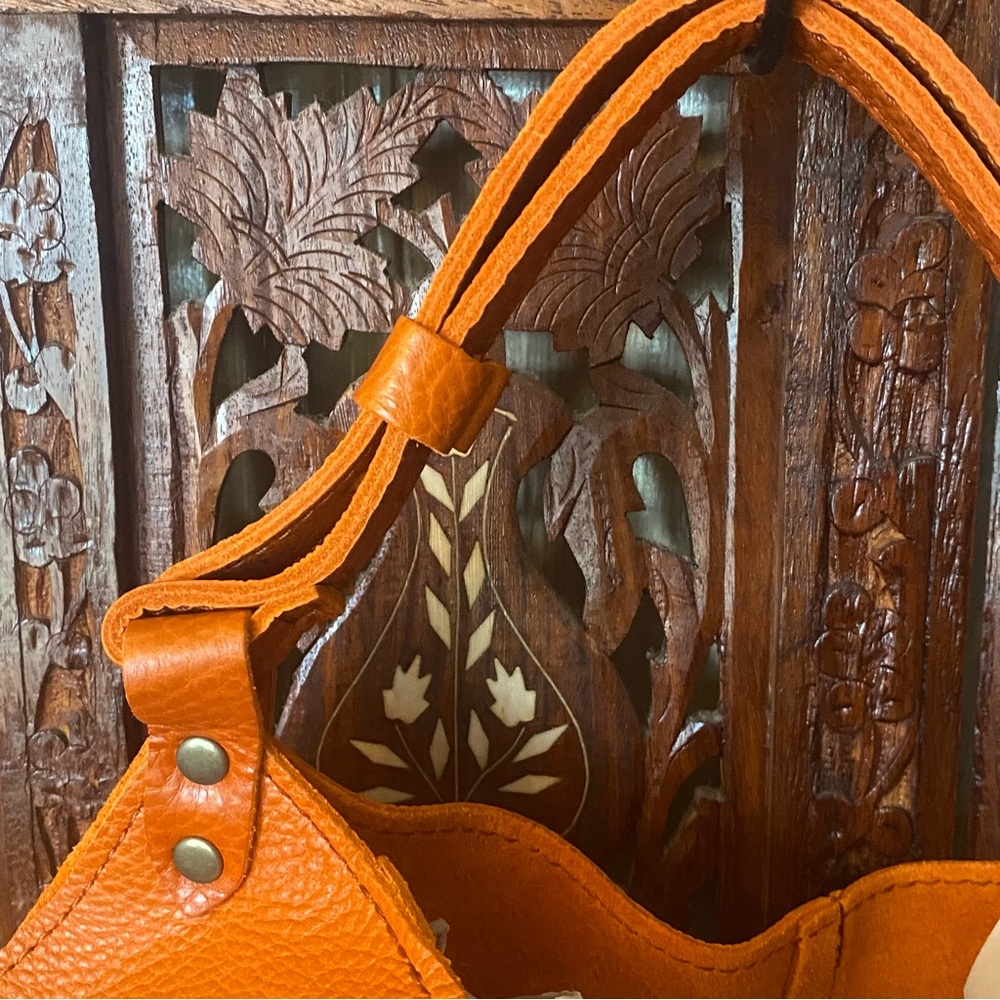 PORTLAND LEATHER COMPANY SMALL KANGAROO SHOULDER BAG IN KOI - Picture 4 of 10